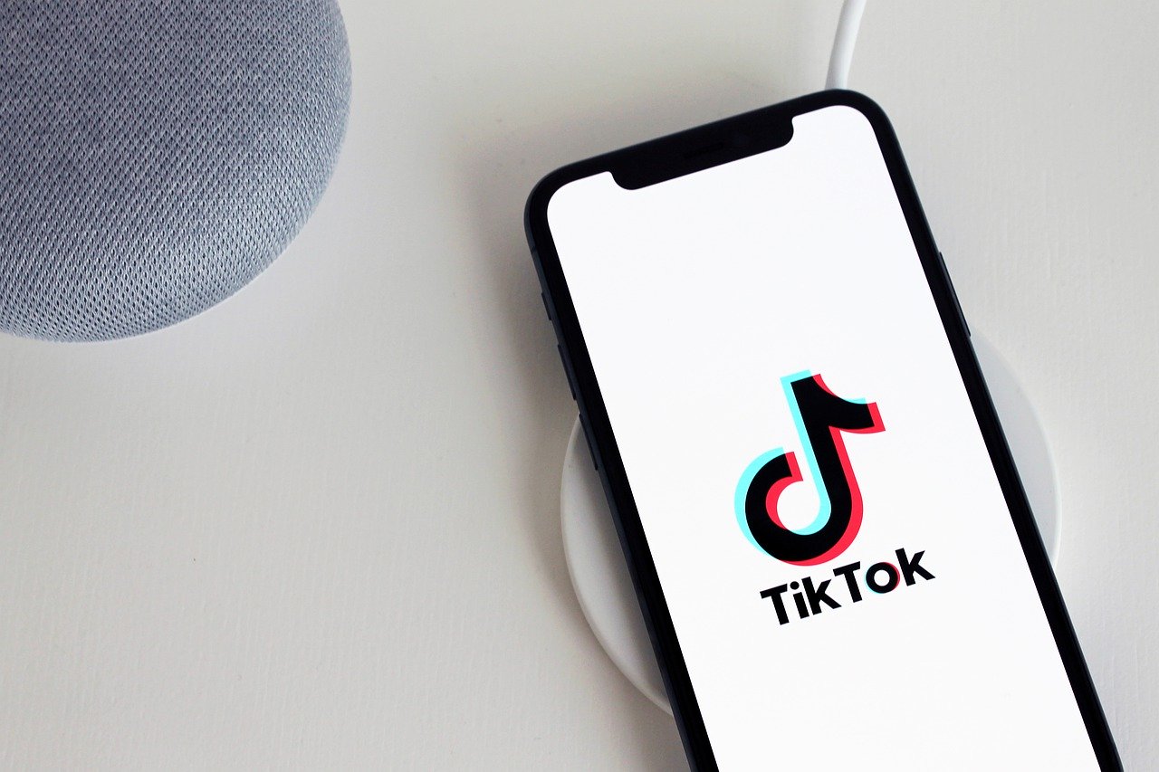 TikTok – w pogoni za marketingowymi trendami